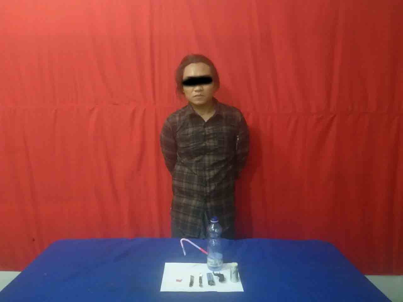 ဇာတ္မင္းသားထူးျခားေအာင္ကို စိတ္ႂကြ႐ူးသြပ္ေဆးျပား ၇ ျပားျဖင့္ ဖမ္းဆီးရမိ
