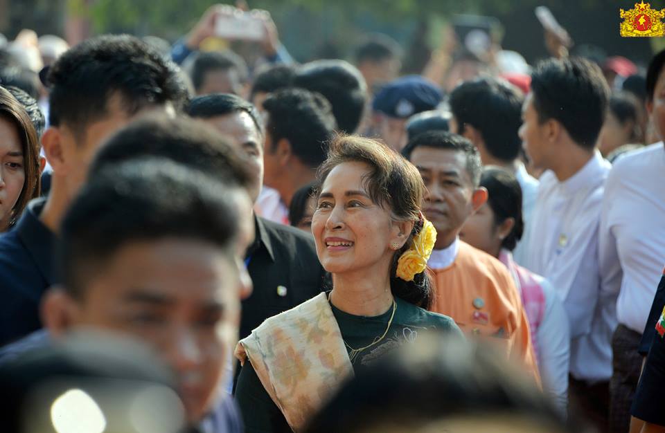 ျပည္သူႏွင့္အုပ္ခ်ဳပ္ေရးပုိင္း အျမင္မၾကည္မႈ အုပ္ခ်ဳပ္ေရးဘက္က မွားယြင္းတာမ်ားေနဟု အတုိင္ပင္ခံေျပာ