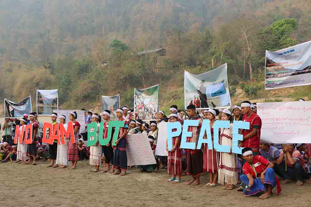 သံလြင္ေရကာတာစီမံကိန္းကုိ ဒုကၡသည္စခန္း ၈ ခုမွ ျပည္သူမ်ား ကန္႔ကြက္ဆႏၵျပ