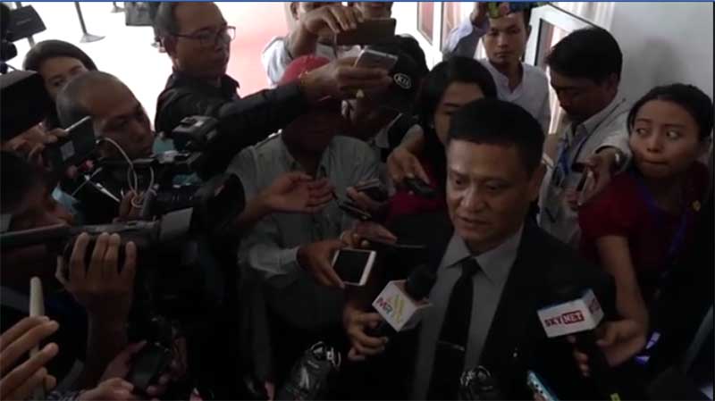 အရပ္သားမ်ားကို မပစ္ခတ္ရန္ တပ္မေတာ္ကို ေအေအတပ္ဖြဲ႔က တင္ျပေတာင္းဆို
