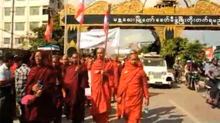 ဆနၵျပမည့္ မနၱေလး သံဃာေတာ္မ်ားကို ရဲတပ္ဖြဲ့ ပင့္ေဆာင္