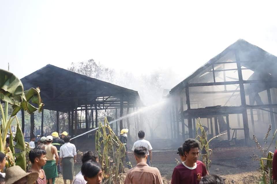 ျမင္​းျခံတြင္ ​လွ်ပ္​စစ္​​ႀကိဳး အပူလြန္​ကဲရာမွ အ​ေဆာက္​အဦ ၃ လုံး မီး​ေလာင္