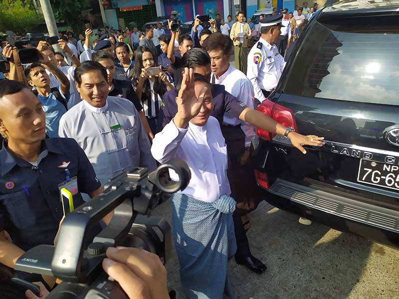 ရန္ကုန္စည္ပင္ေရြးေကာက္ပြဲ သမၼတ ဦး၀င္းျမင့္ မဲေပး (႐ုပ္သံ)