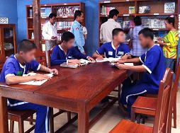 ကေမၻာဒီးယားအက်ဥ္းေထာင္ထဲမွာ စာၾကည့္တုိက္ဖြင့္နို္င္ေတာ့မယ္