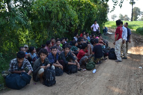 ထုိင္းနုိင္ငံတြင္း တရားမ၀င္ ၀င္ေရာက္သူ ျမန္မာနုိင္ငံသား ၄၂ ဦး ဖမ္းဆီးခံရ