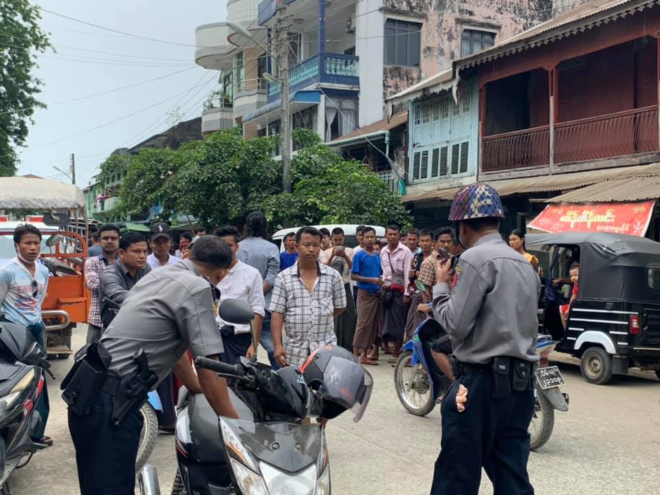 ရခုိင္ စစ္ေဘးေရွာင္အတြက္ အလႉခံေနသည့္အဖြဲ႔ကို ရဲတပ္ဖြဲ႔ တားျမစ္