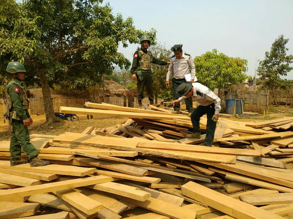 မုိင္းကန္သစ္ေတာႀကိဳး၀ုိင္းအတြင္း တရားမ၀င္ကၽြန္းသစ္ခြဲသား ၁၀ တန္ေက်ာ္ ဖမ္းမိ