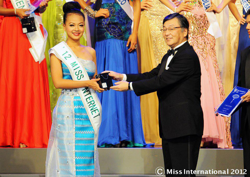 ဆု ၂ ခု ရ႐ွိခဲ့တဲ့ ျမန္မာအလွမယ္နွင့္ ေမးျမန္းခ်က္