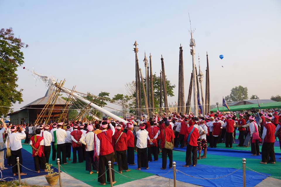 ဒီးေမာ့ဆုိၿမိဳ႕နယ္၌ ေက့ထ်ိဳးဘိုး(ခ) ဂန္းခြမ့္ တံခြန္တိုင္ပြဲေတာ္က်င္းပ