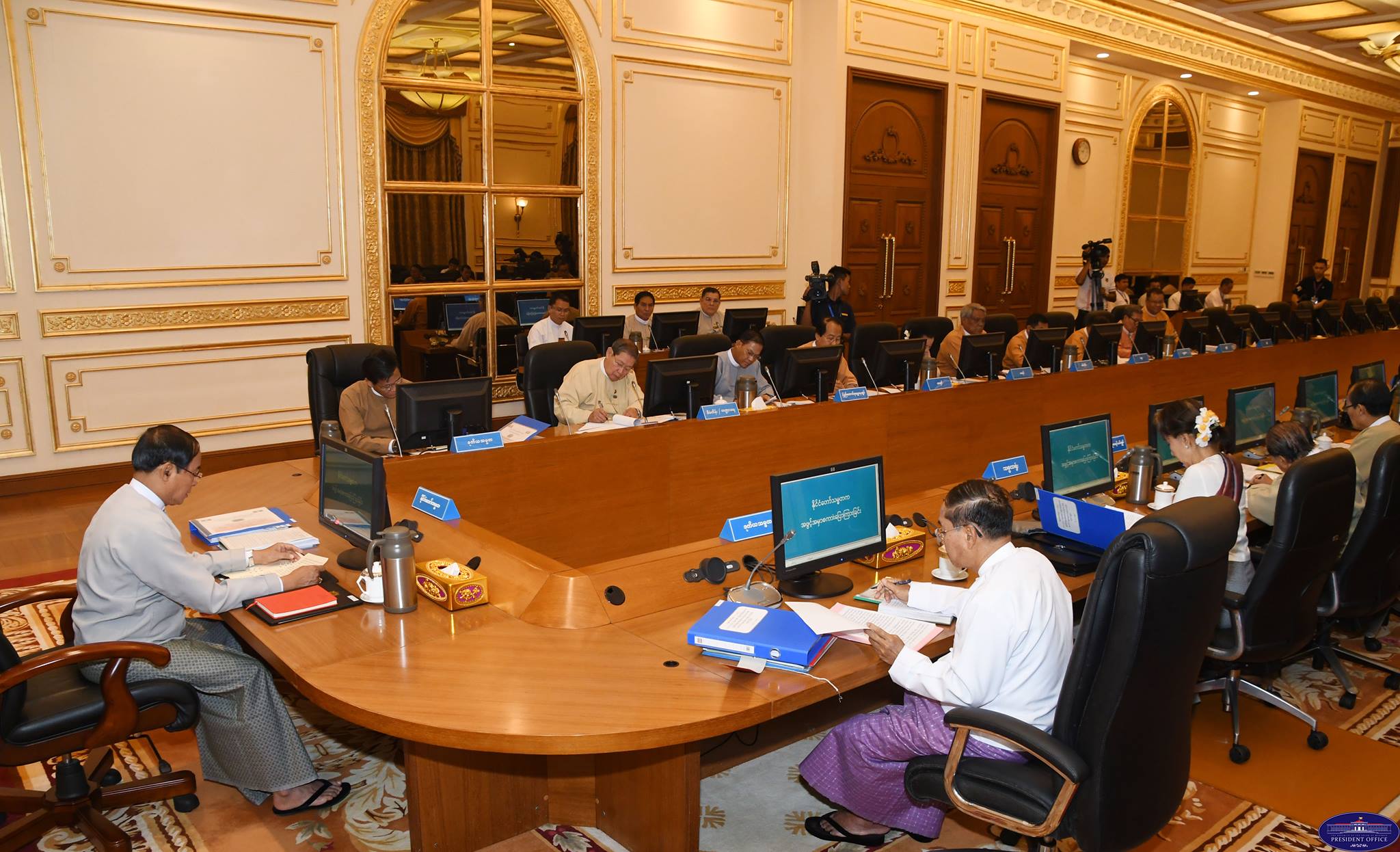 ႏိုင္ငံ့ ဂ်ီဒီပီ ၇.၆ ရာခုိင္ႏႈန္းတိုးတက္ရန္ ေမွ်ာ္မွန္း၊ ႏိုင္ငံျခားေငြ ပိုမိုရရွိေအာင္ ႀကဳိးပမ္းရန္ သမၼတ တိုက္တြန္း