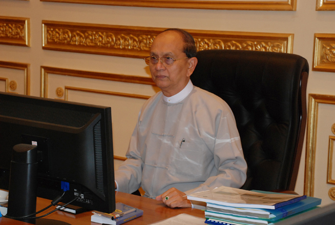 ရခုိင္ျပည္နယ္တြင္ လံုျခံုေရးတိုးျမွင့္ရန္ သမၼတ ညြန္ၾကား