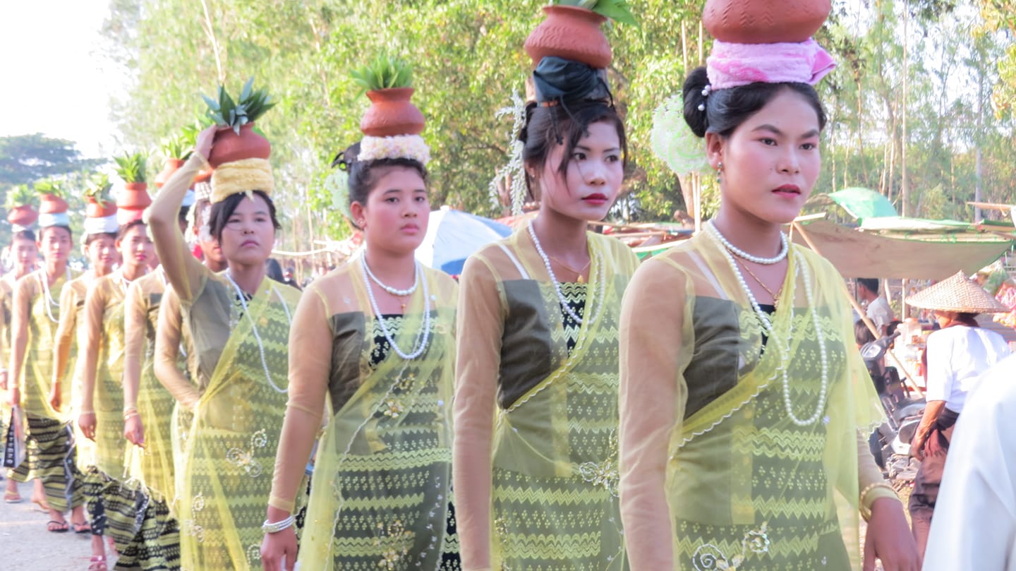 ေက်ာက္ျဖဴၿမိဳ႕နယ္ ေပၚေတာ္မူ ကန္႔ေကာ္ေတာဘုရား ေရသပၸါယ္ပဲြက်င္းပ
