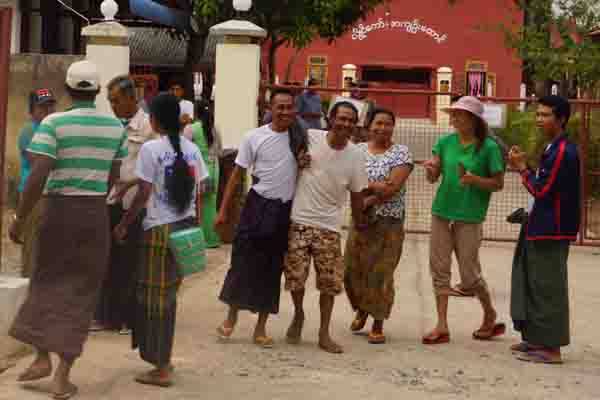 လြိဳင္ေကာ္အက်ဥ္းေထာင္မွ အက်ဥ္းသား  ၉၃ ဦး လြတ္ေျမာက္