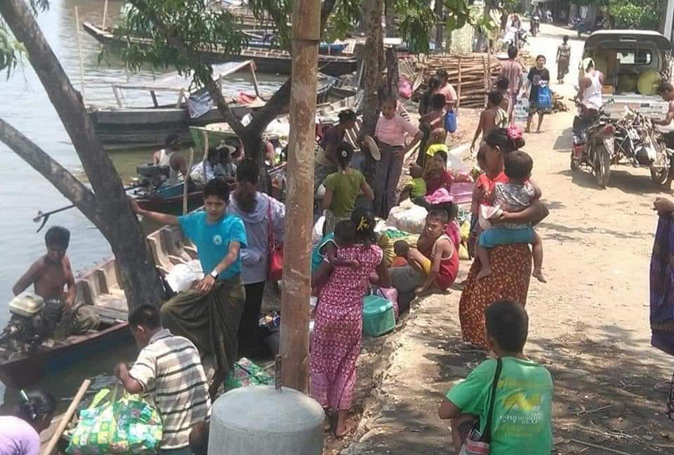 လက္နက္ႀကီး ပစ္ခတ္မႈေၾကာင့္ ဘူးသီး​ေတာင္​ေဒသခံမ်ား ထြက္ေျပးတိမ္းေရွာင္ေနရ