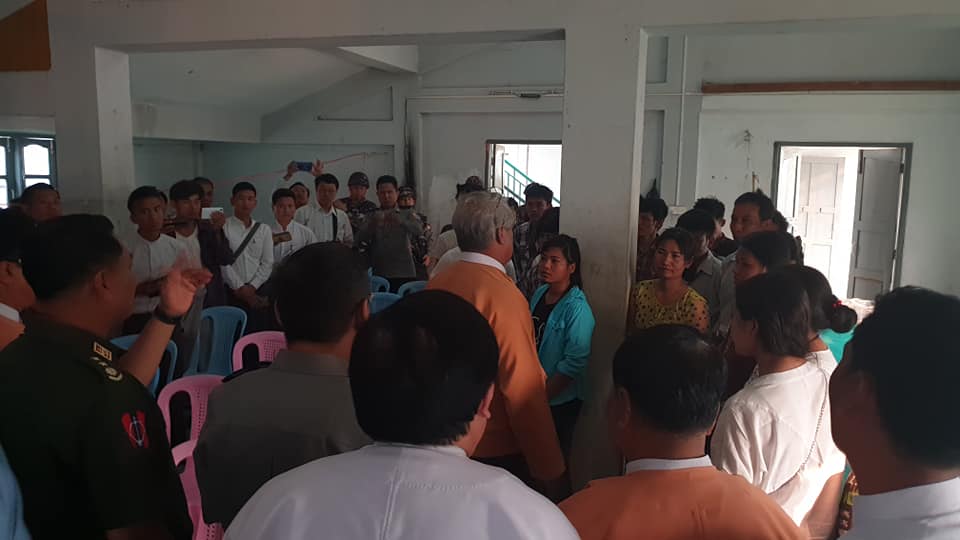 တ႐ုတ္ႏိုင္ငံတြင္ တရားမဝင္ အလုပ္သြားလုပ္ရာက ဒုကၡေရာက္ၿပီးျပန္လာသူ ၂၃ ဦးကို ေထာက္ပံ့ေငြေပးအပ္  