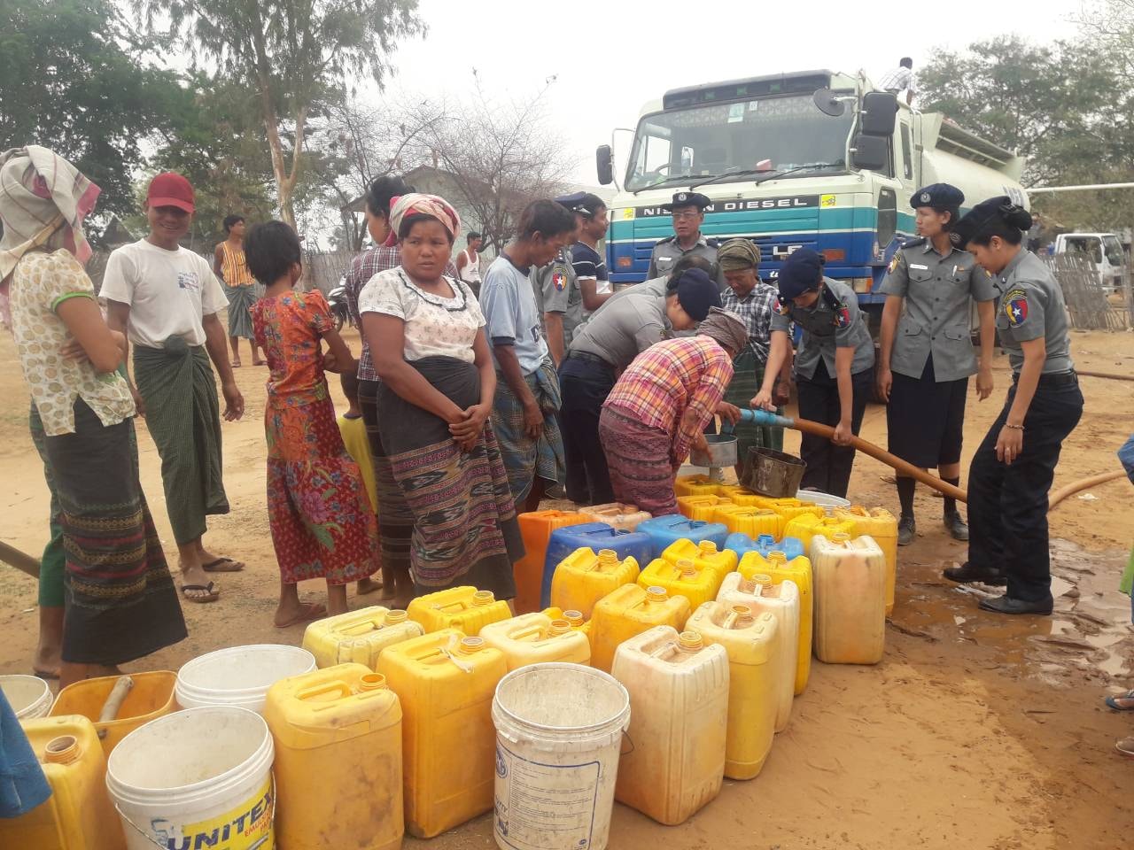 ​ေခ်ာက္​ၿမဳိ႕နယ္​အတြင္း ေက်းရြာမ်ားတြင္ ​ေသာက္​​ေရ ခက္​ခဲ​ေန