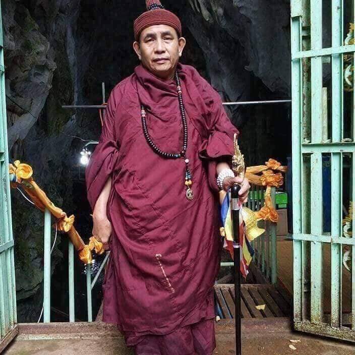 မိုင္းဖုန္းဆရာေတာ္ ၃ ႏွစ္၊ ၃ လ၊ ၃ ပတ္ ၃ ရက္ၾကာ ဂူေအာင္းအဓိ႒ာန္က်င့္မည္
