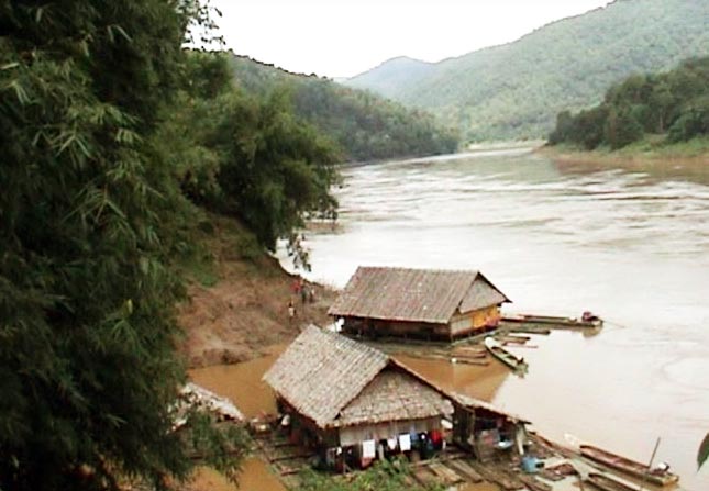 သံလြင္ေရကာတာစီမံကိန္းအားလံုး ျပည္သူကို ပြင့္လင္းျမင္သာခ်ျပရန္ ေတာင္းဆုိ