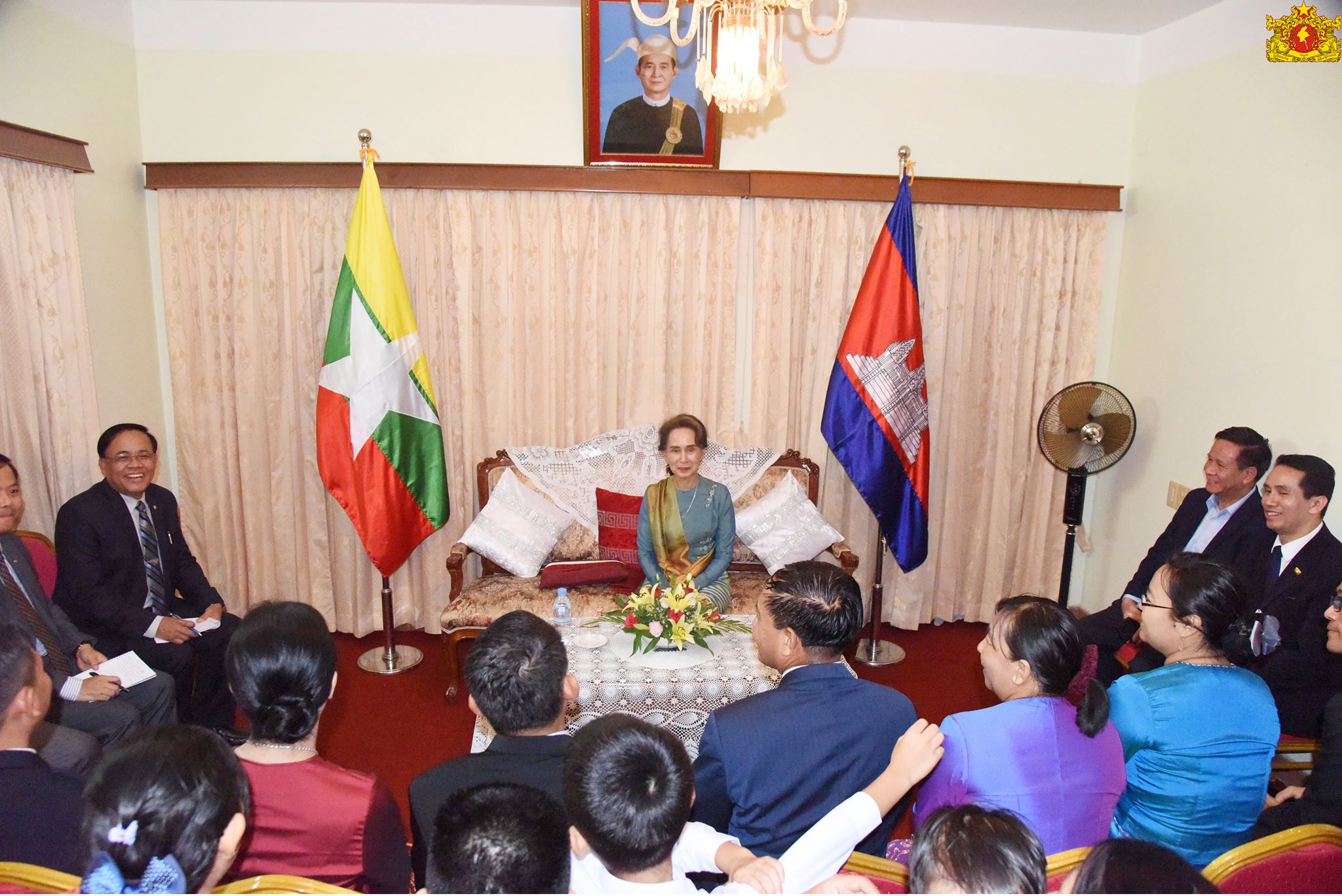 ႏိုင္ငံေတာ္အတိုင္ပင္ခံပုဂၢိဳလ္ ကေမၻာဒီးယားႏိုင္ငံတြင္ ၃ ရက္ၾကာခ်စ္ၾကည္ေရးခရီးေရာက္ရွိ