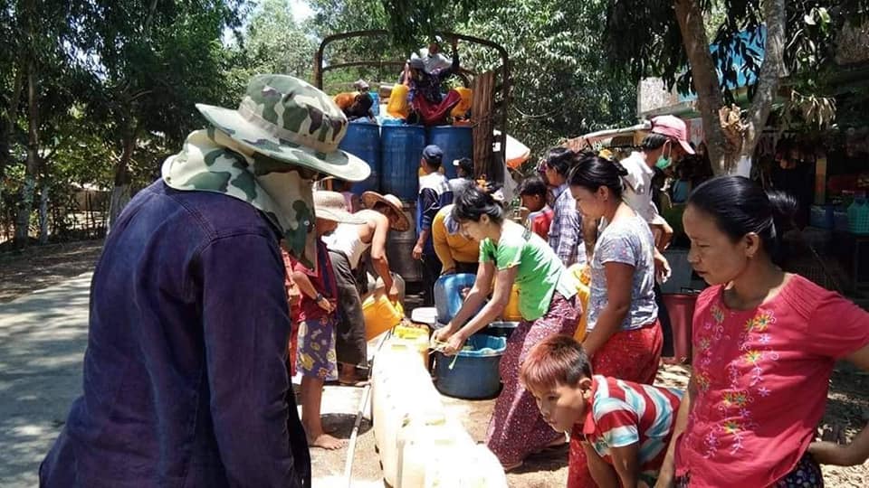 ဧရာဝတီတိုင္းတြင္ လူ ၄ ေသာင္းခန္႔ ေသာက္သုံးေရ ျပတ္လပ္