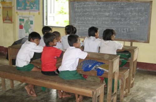 ကမၻာ့ဘဏ္က ျမန္မာကို ဖြံ့ျဖုိးေရးအကူေငြ ေဒၚလာသန္း ၈၀ ျပန္လည္ေပးအပ္