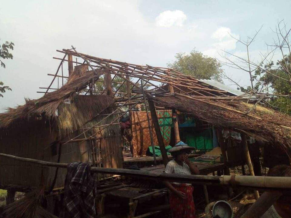 ဟသၤာတခ႐ုိင္တြင္ ေလျပင္းတိုက္ခတ္၊ အိမ္ေျခ ၂၀၀ ေက်ာ္ ပ်က္စီး