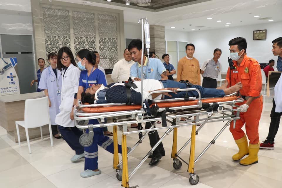Biman အဲလိုင္းေလယာဥ္မေတာ္တဆမႈ ဒဏ္ရာရသူမ်ားကို အာယုအထူးကုေဆး႐ုံသို႔ ေျပာင္းေရႊ႕