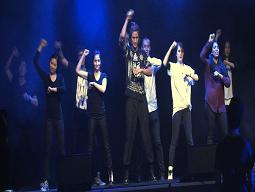 K-pop ဂီတ လြွႊမ္းသြားတဲ့ ကမၻာၾကီး