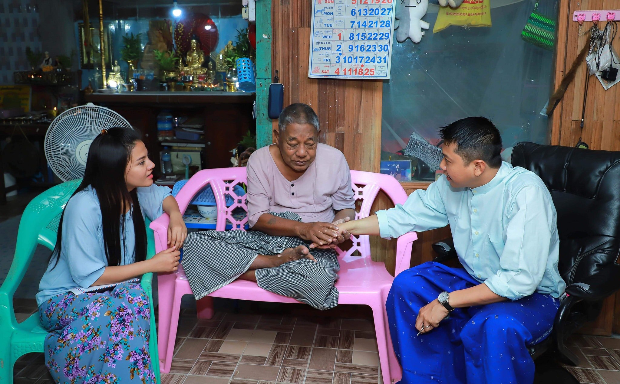 ပိုင္ၿဖဳိးသုတို႔ ဇနီးေမာင္ႏွံ က်န္းမာေရးမေကာင္းသည့္ ဇာတ္ပို႔ သ႐ုပ္ေဆာင္ႀကီးမ်ားကို ေငြလႉဒါန္း