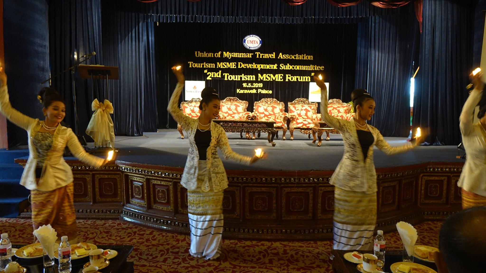 ခရီးသြားကုမၸဏီမ်ားကို အေပါင္ပစၥည္းမလုိဘဲ ေငြထုတ္ေခ်းေပးေန
