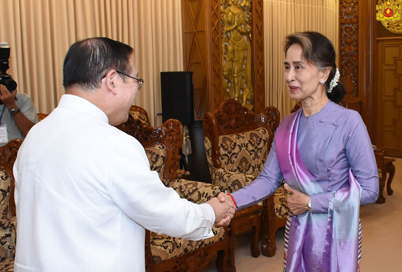 ေဒၚေအာင္ဆန္းၾကည္ႏွင့္ ဖိလစ္ပုိင္ ႏုိင္ငံျခားေရးဝန္ႀကီး ႏွစ္ႏုိင္ငံပူးေပါင္းေဆာင္ရြက္ေရး ေဆြးေႏြး