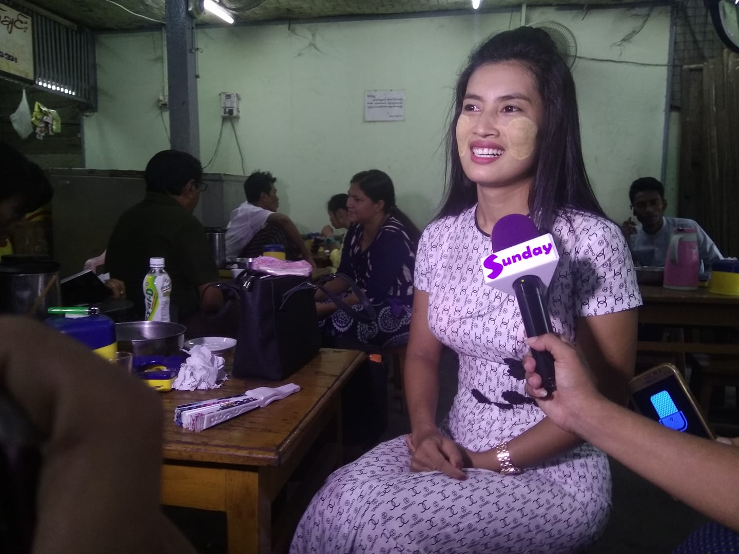 မင္းသားေဝဠဳေက်ာ္ တရား႐ံုးကို လာေရာက္ႏိုင္ျခင္းမရွိသျဖင့္  ႐ံုးခ်ိန္းထပ္မံခ်ိန္းဆို