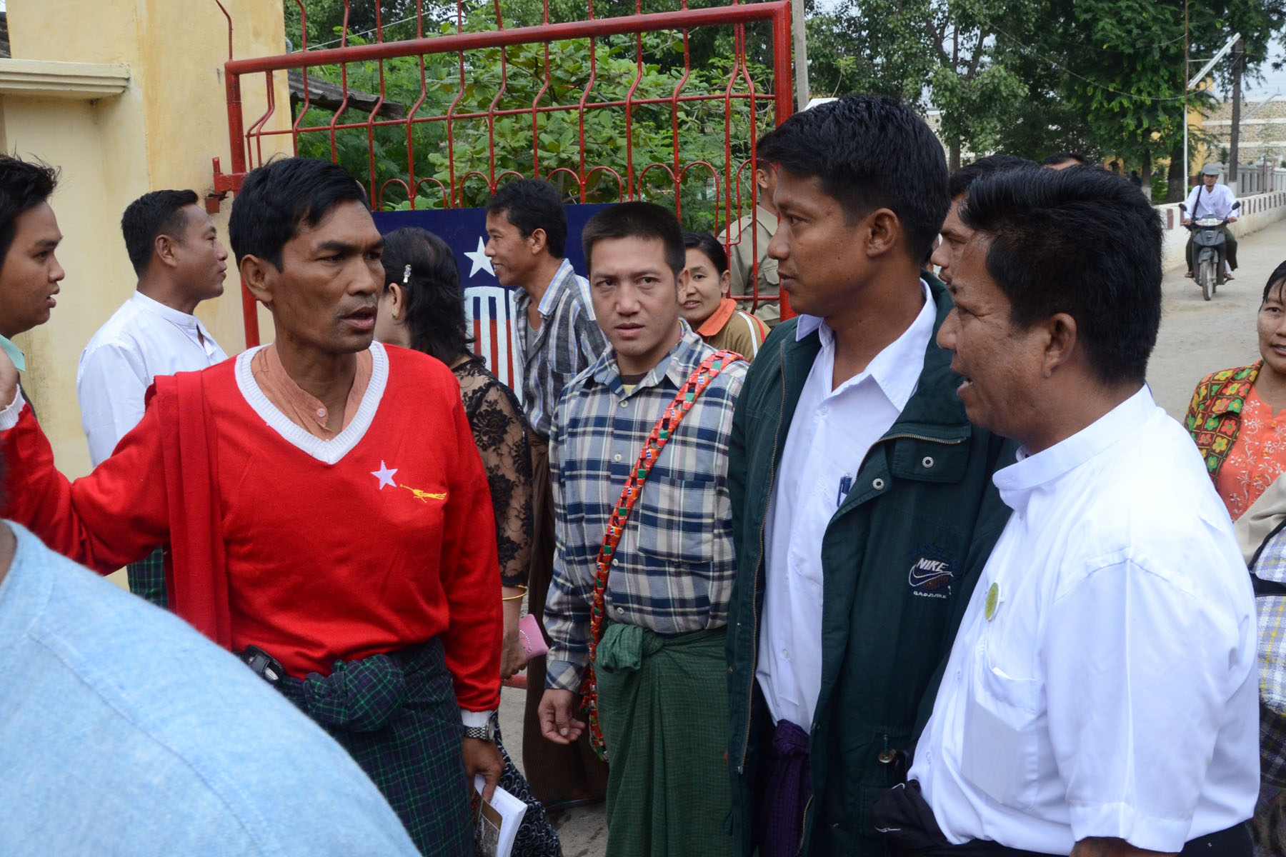 ဒီေန့ နုိင္ငံေရးအက်ဥ္းသားလြတ္ေျမာက္မႈ အေျခအေန