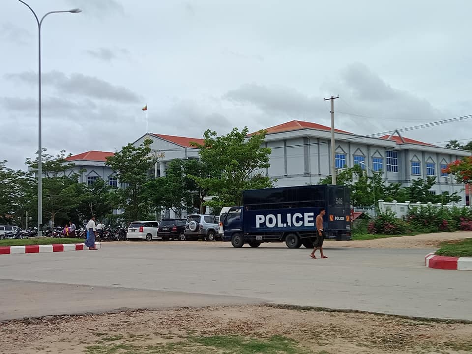 ၿဖိဳးကိုကိုတင့္ဆန္းႏွင့္ ပါဝင္ပတ္သက္သူမ်ားကို မစစ္ေဆးႏိုင္ေသးဘဲ အမႈၾကန္႔ၾကာေန
