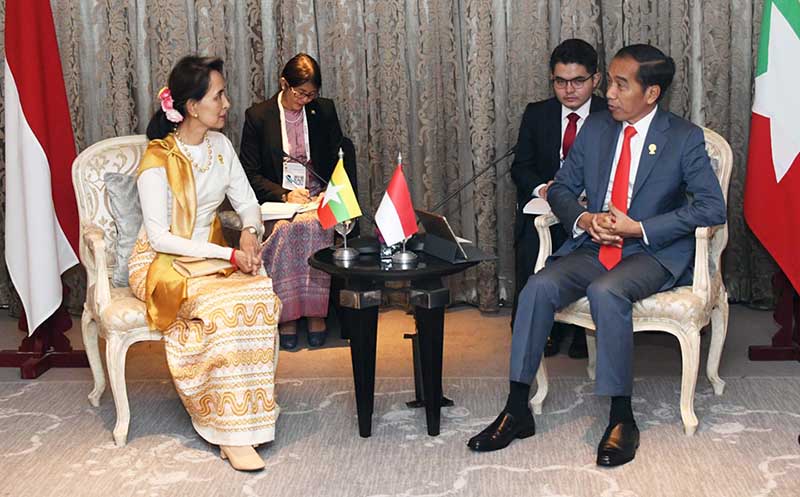 ေဒၚေအာင္္ဆန္းစုၾကည္ အင္ဒိုနီးရွားသမၼတ၊ ထိုင္းဝန္ႀကီးခ်ဳပ္တို႔ႏွင့္ သီးျခားစီေတြ႔ဆံု