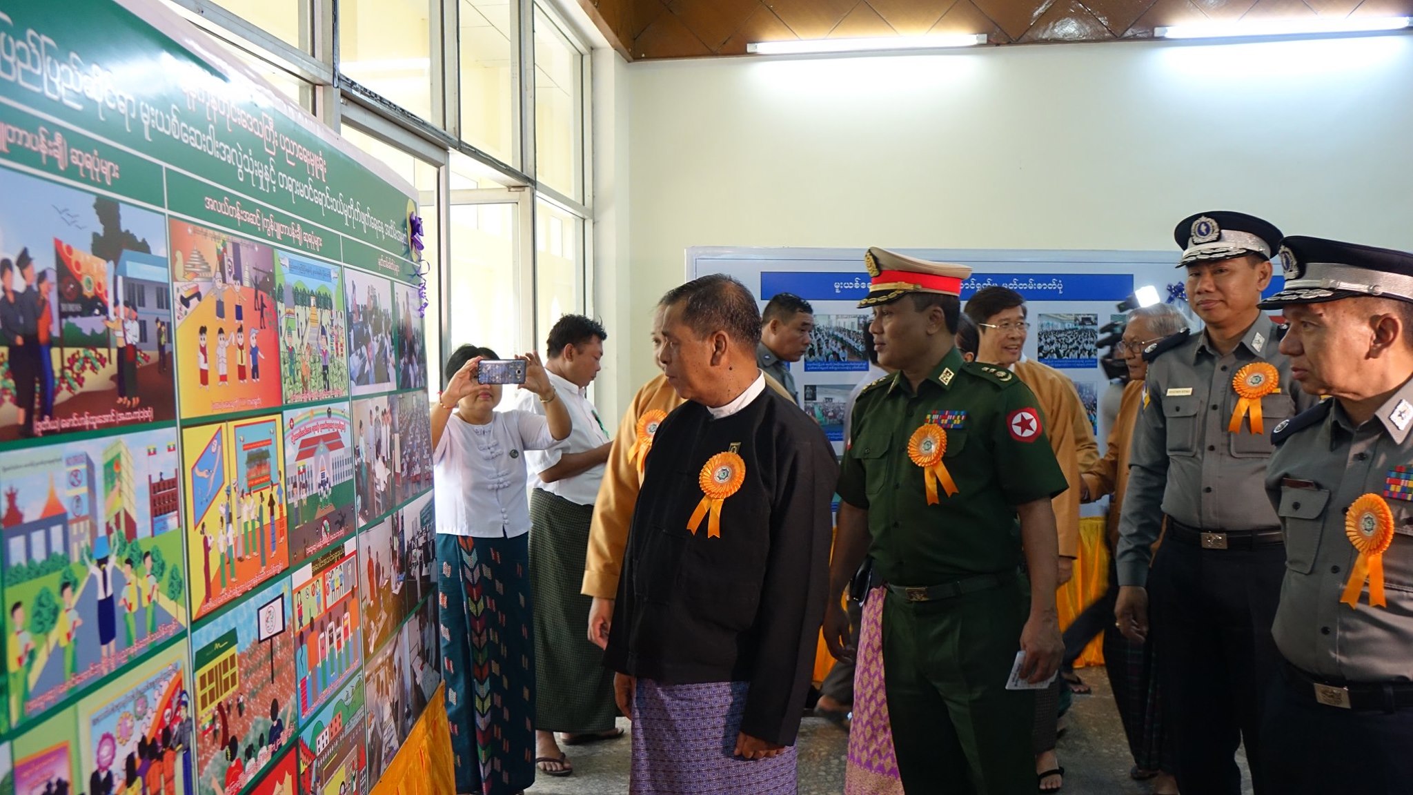 မူးယစ္ေဆး၀ါးတိုက္ဖ်က္ေရး ပန္းခ်ီ၊ ကာတြန္း၊ ပိုစတာဆုရသူမ်ားကို ဆုခ်ီးျမႇင့္ 