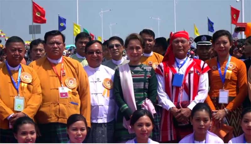 ဓႏုျဖဴၿမဳိ႕တြင္ ႏိုင္ငံေတာ္အတိုင္ပင္ခံပုဂၢိဳလ္ႏွင့္ လယ္သမား ၂၀၀၀ ေတြ႔ဆံုမည္