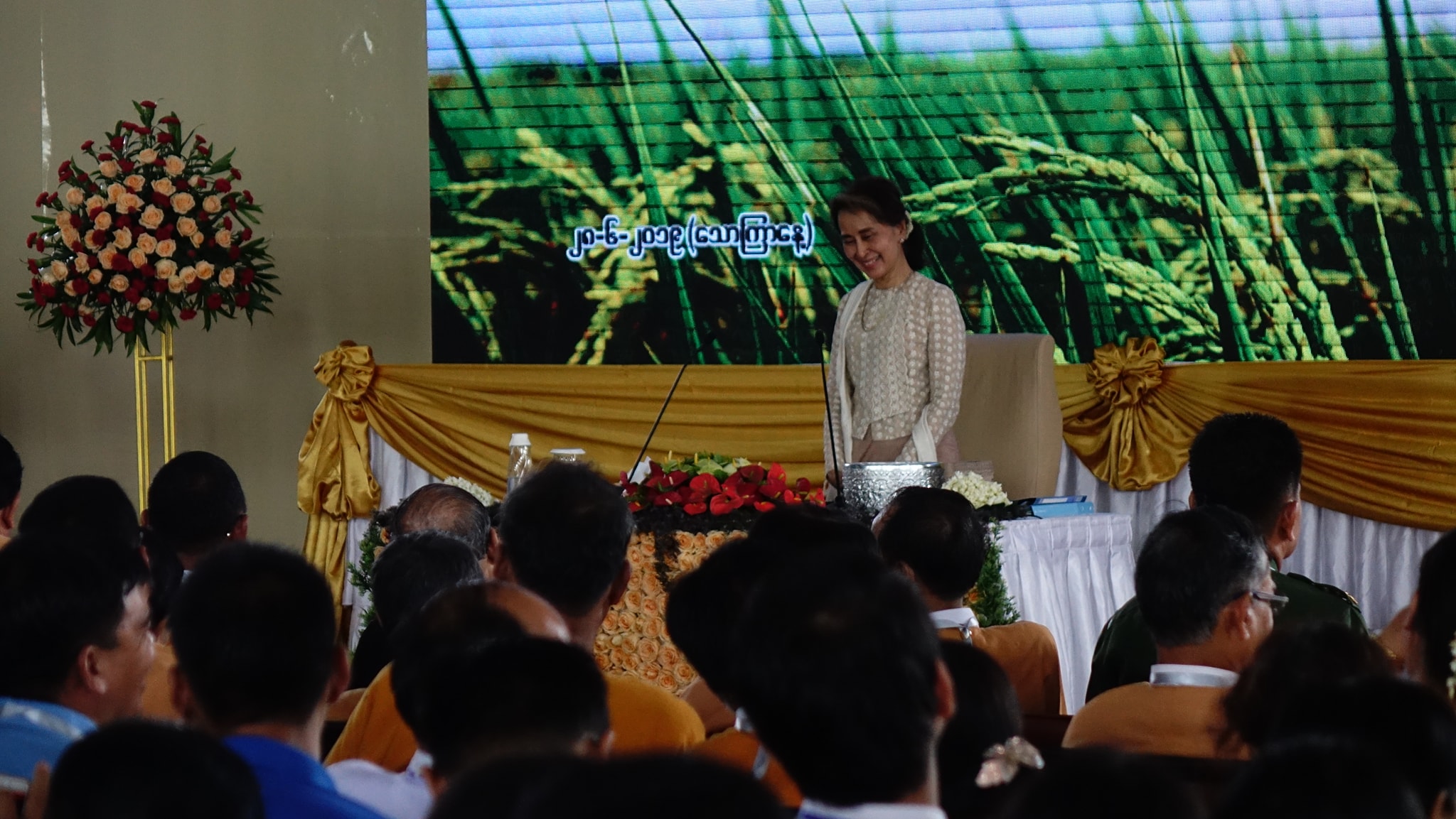 သိမ္းဆည္းလယ္ယာေျမမ်ားကို ဖက္တြယ္မေနဘဲ အျမန္ဆံုးျပန္ေပးရန္ အတုိင္ပင္ခံပုဂၢိဳလ္ တိုက္တြန္း