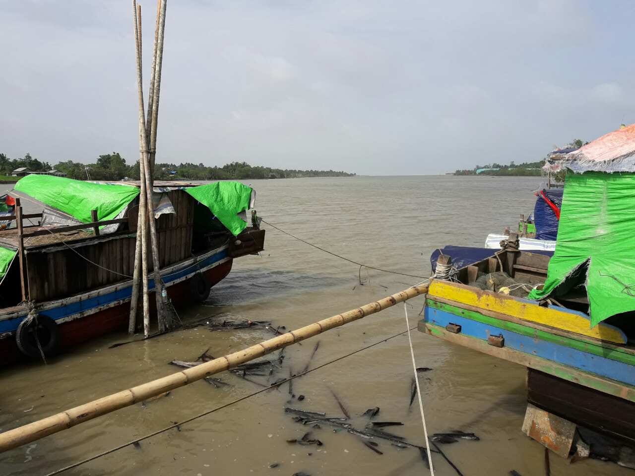 ေက်ာက္ျဖဴျမိဳ႕နယ္တြင္ ခရီးသည္တင္စက္ေလွ ၁ စီးနစ္ျမဳပ္၊ လူ ၁ ဦးေသဆုံး
