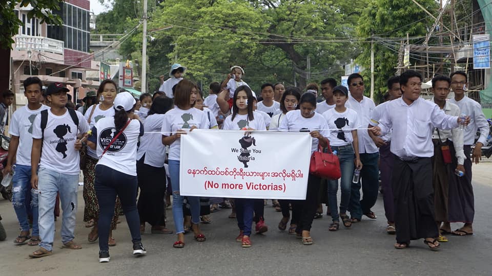 ဗစ္တိုးရီးယားအတြက္ အမႈမွန္ အျမန္ဆံုးေဖာ္ထုတ္ေပးရန္ မံုရြာတြင္ ဆႏၵျပ
