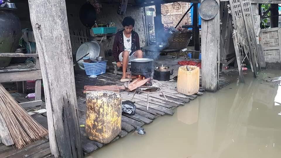 ခ်င္းတြင္းျမစ္ေရတက္လာသျဖင့္ ခႏၱီးၿမဳိ႕နယ္ ေက်းရြာအခ်ိဳ႕ေရႀကီးေန 