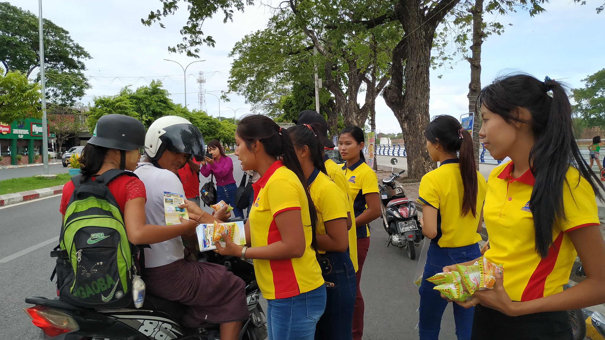 အာဇာနည္ေန႔ အထိမ္းအမွတ္ စတုဒီသာ ေကြၽးေမြးမႈမ်ား မႏၲ​ေလးတြင္ စတင္