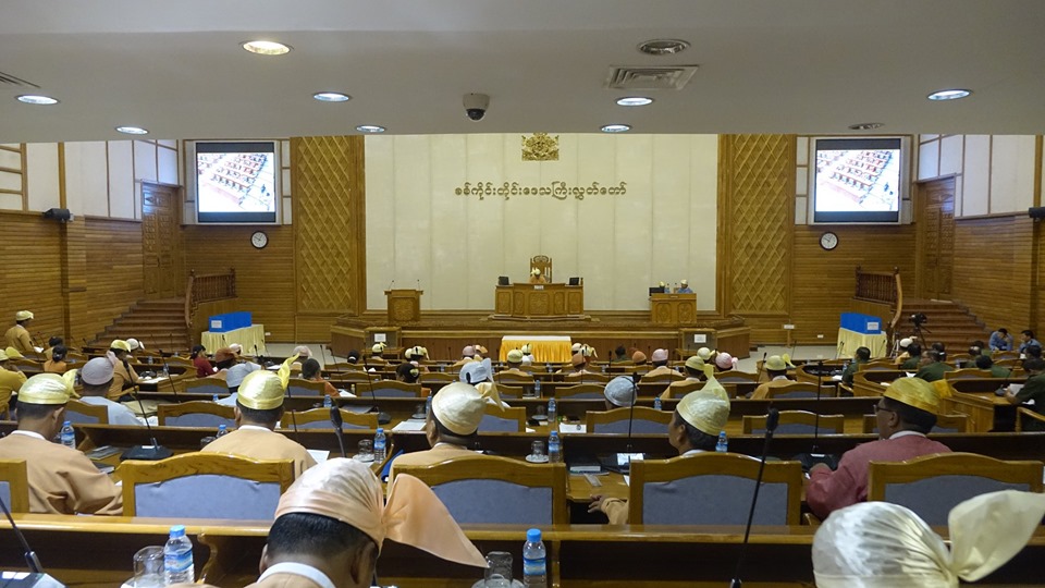 အေျခခံပညာေရးသင္ရိုးသစ္ Grade 3၊  6 သင္တန္း ေန႔တြက္စရိတ္မေပးပါက အေရးယူမည္