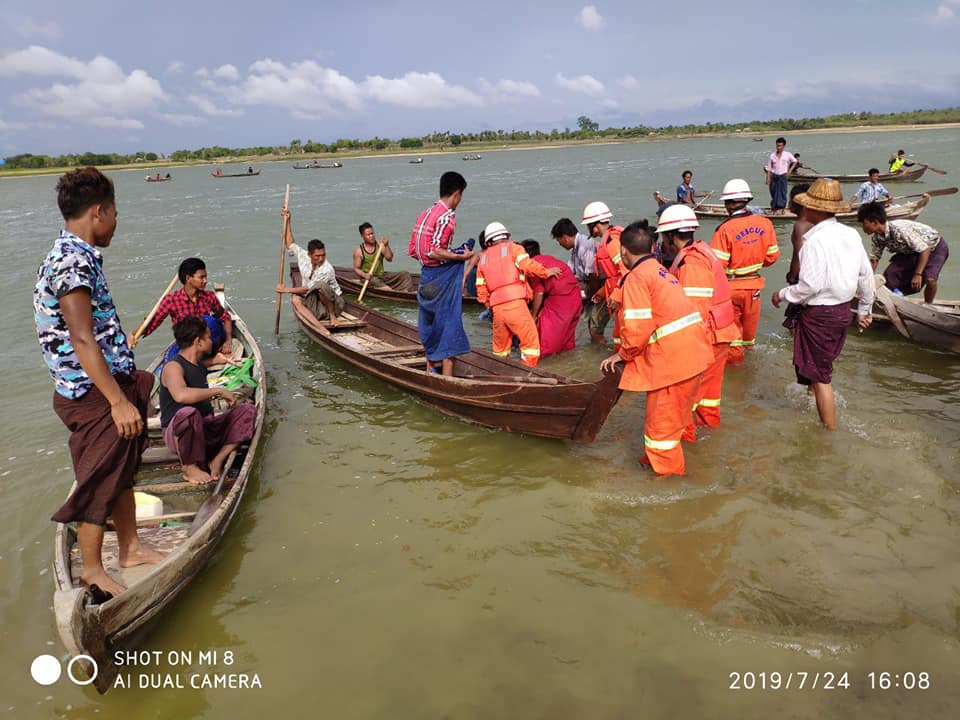 မလွိုင္ၿမိဳ႕နယ္တြင္ စက္ေလွတိမ္းေမွာက္မႈေၾကာင့္ ၁၃ ဦးေသဆုံး၊ ၁ ဦး ေပ်ာက္ဆုံးေန