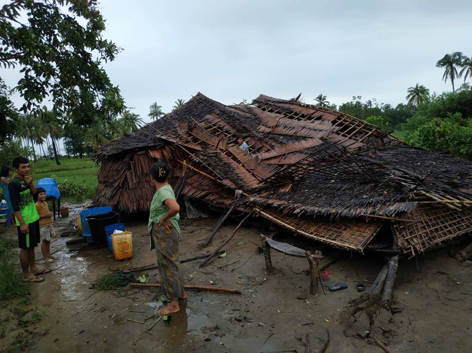 ဂြၿမိဳ႕နယ္တြင္ ေလဆင္ႏွာေမာင္းတိုက္ခတ္သျဖင့္ ေနအိမ္ ၁၄ လုံးပ်က္စီး