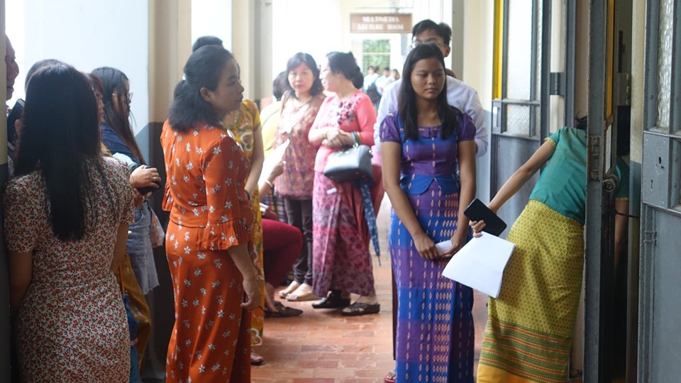 ရန္ကုန္တကၠသိုလ္ကို တိုက္႐ိုက္ဝင္ခြင့္ေလွ်ာက္ထားသူ ၉၀၀ ေက်ာ္သာရွိ
