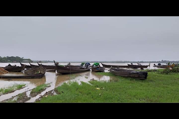 မဒေါက်မြို့တွင်  စစ်တောင်းမြစ်ရေ စိုးရိမ်ရေမှတ်ထက် ကျော်လွန်