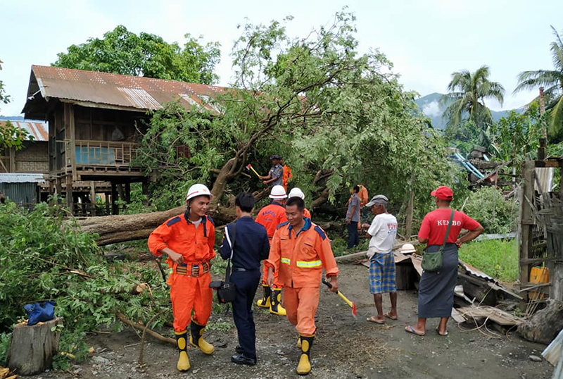 မိုးညှင်းမြို့တွင် လေဆင်နှာမောင်းပုံစံ လေပြင်းတိုက်၊ အိမ် ၂၂ လုံး ပြိုကျ