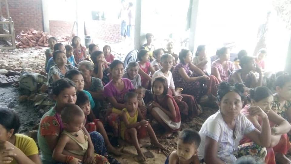 ရခိုင် စစ်ရှောင်များအတွက် စားနပ်ရိက္ခာများ ဒေါ်ခင်ကြည်ဖောင်ဒေးရှင်း လှူဒါန်း