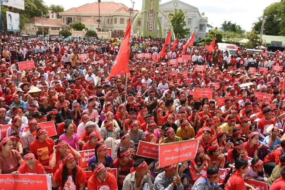 ဖွဲ့စည်းပုံပြင်ဆင်ရေး ထောက်ခံကြိုဆိုပွဲ မြင်းခြံတွင် ပြုလုပ်